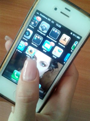 Apple a lansat iPhone 6